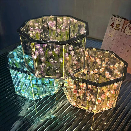 Infinity mirror tulip cube lamp